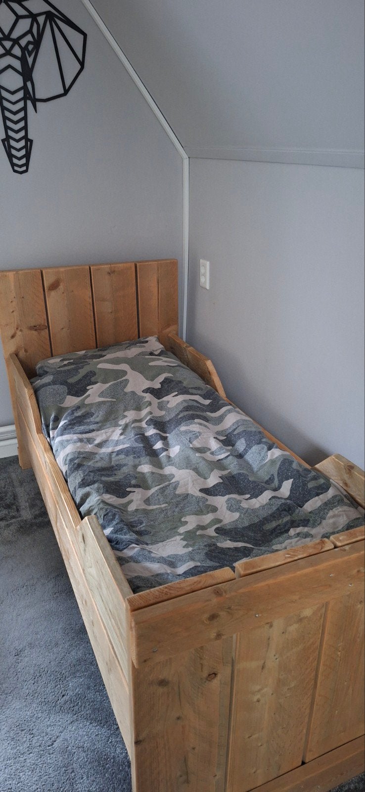 Steigerhouten bed, Kinderen en Baby's, Kinderkamer | Bedden, Ophalen, Gebruikt, 70 tot 85 cm, Lattenbodem