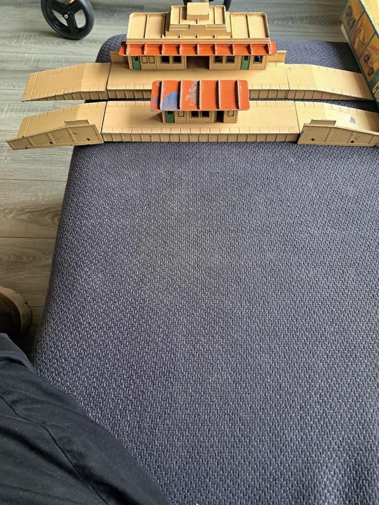 Hornby dublo meccano station met wachthok gereserveerd, Ophalen of Verzenden