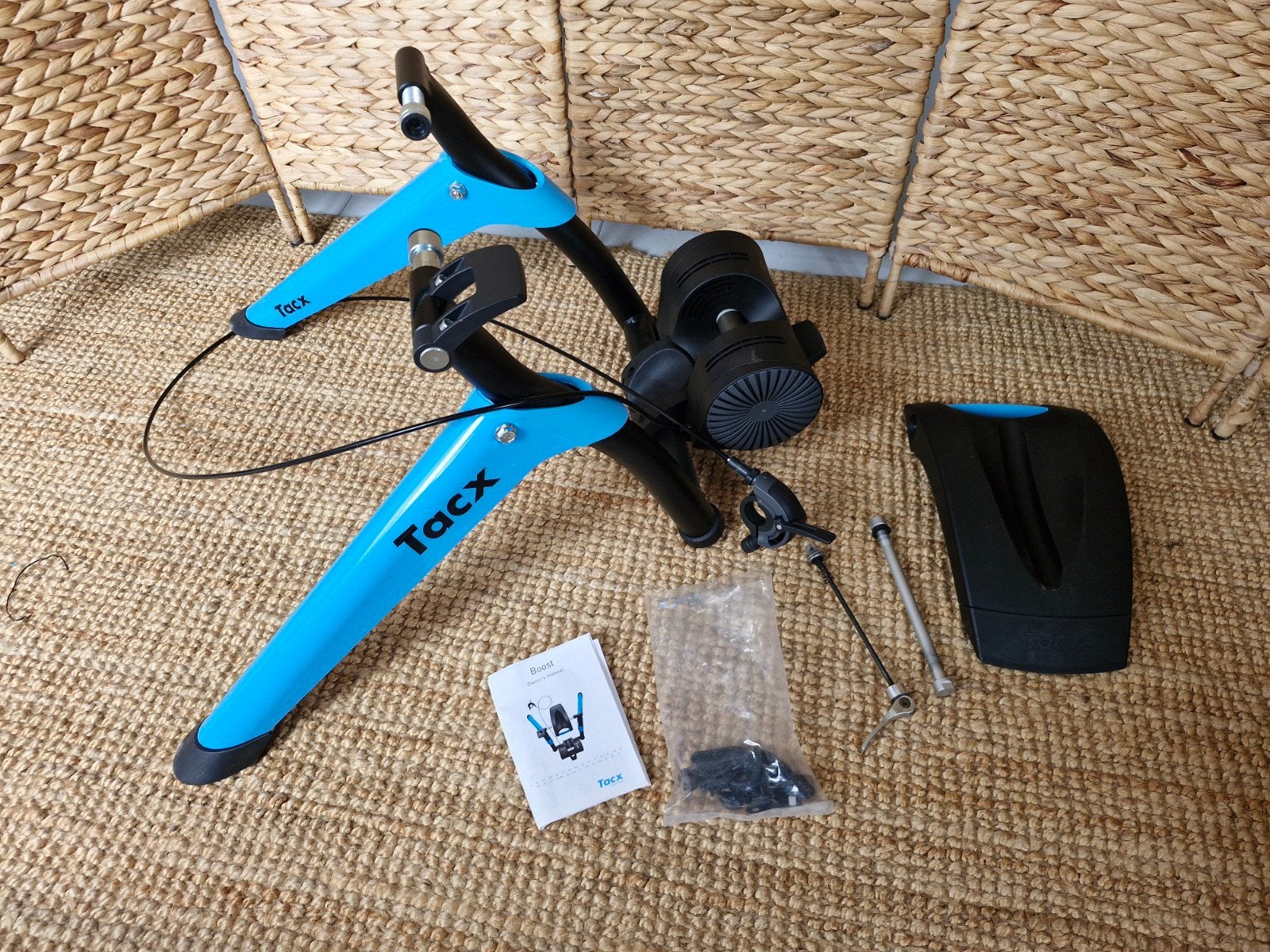 Tacx Boost fietstrainer met extra E-Thru steek-as - zgan, Ophalen of Verzenden, Zo goed als nieuw, Overige typen