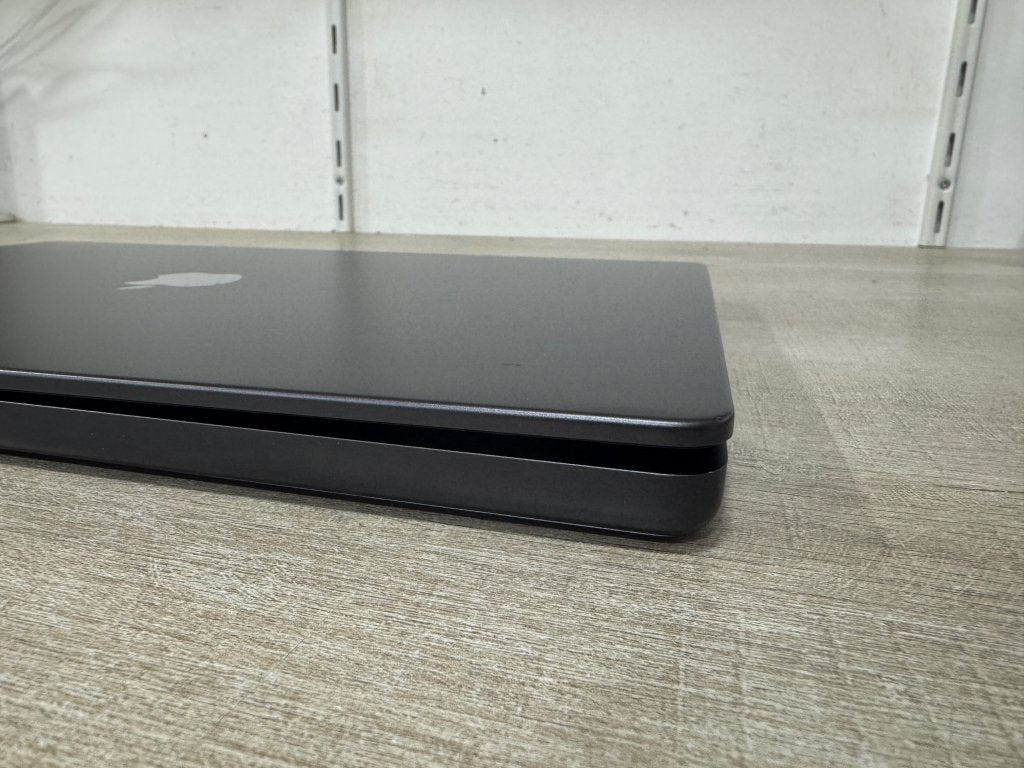 Macbook Pro 16" 2024 M3 Pro 18GB+512GB SpaceBlack LEES TEKST, Gebruikt, 512 GB, 1 Apple Park Way in Cupertino, Info@apple.com
