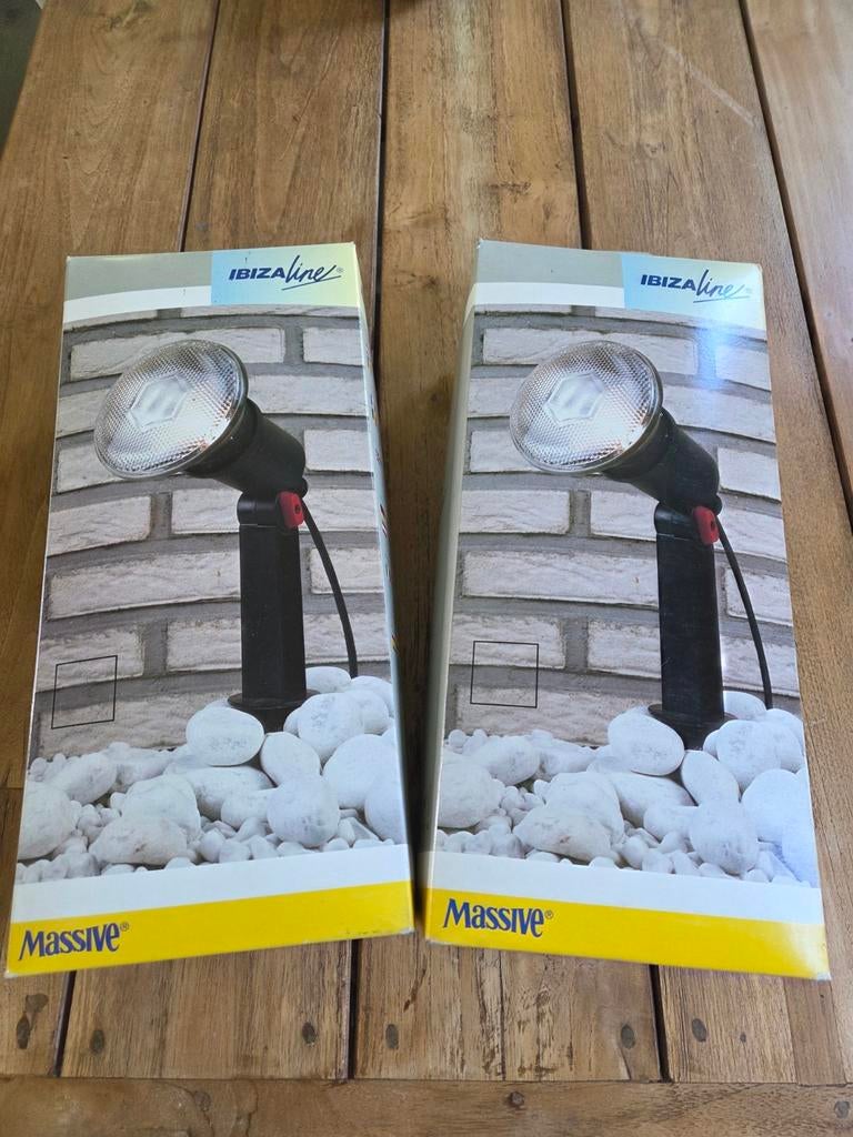 2 gave buitenspots lampen als nieuw, Minder dan 50 watt, Ophalen of Verzenden, Spots, Netvoeding