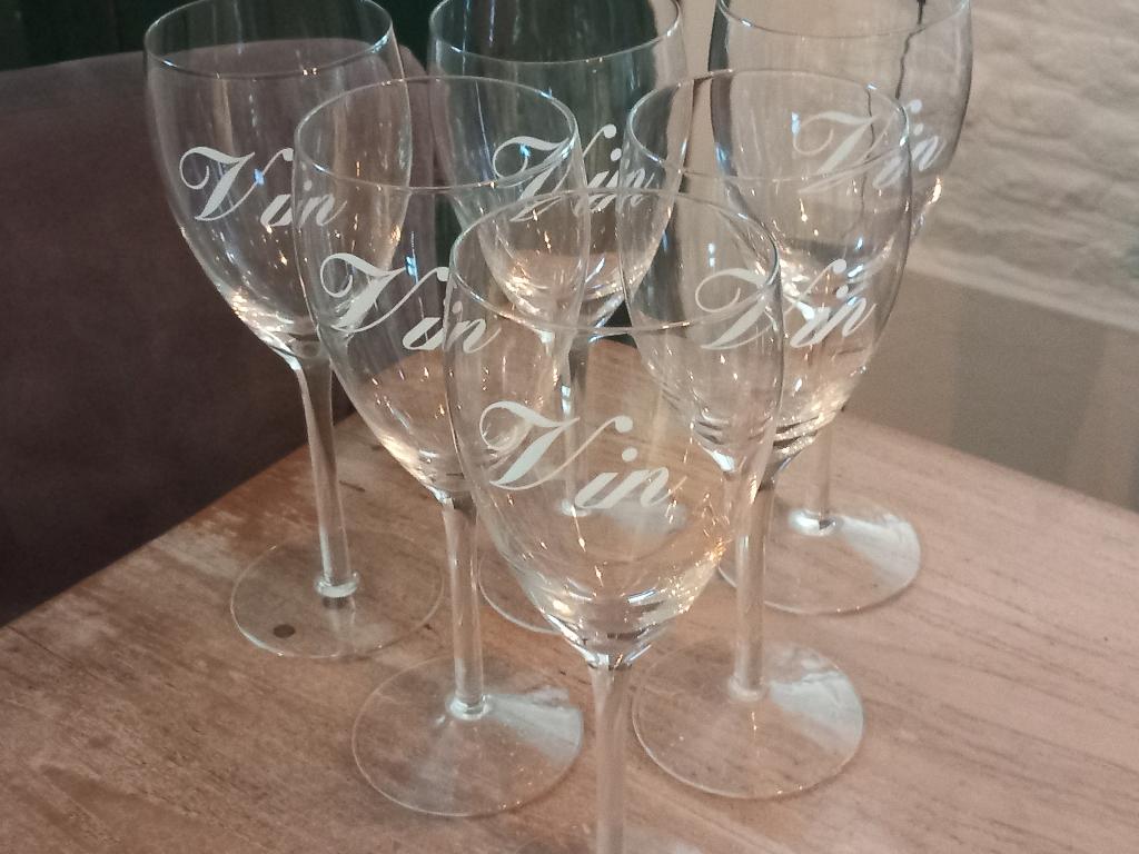 Riviera Maison 27 grote wijnglazen Vin., Glas of Glazen, Ophalen of Verzenden, Overige stijlen, Glas