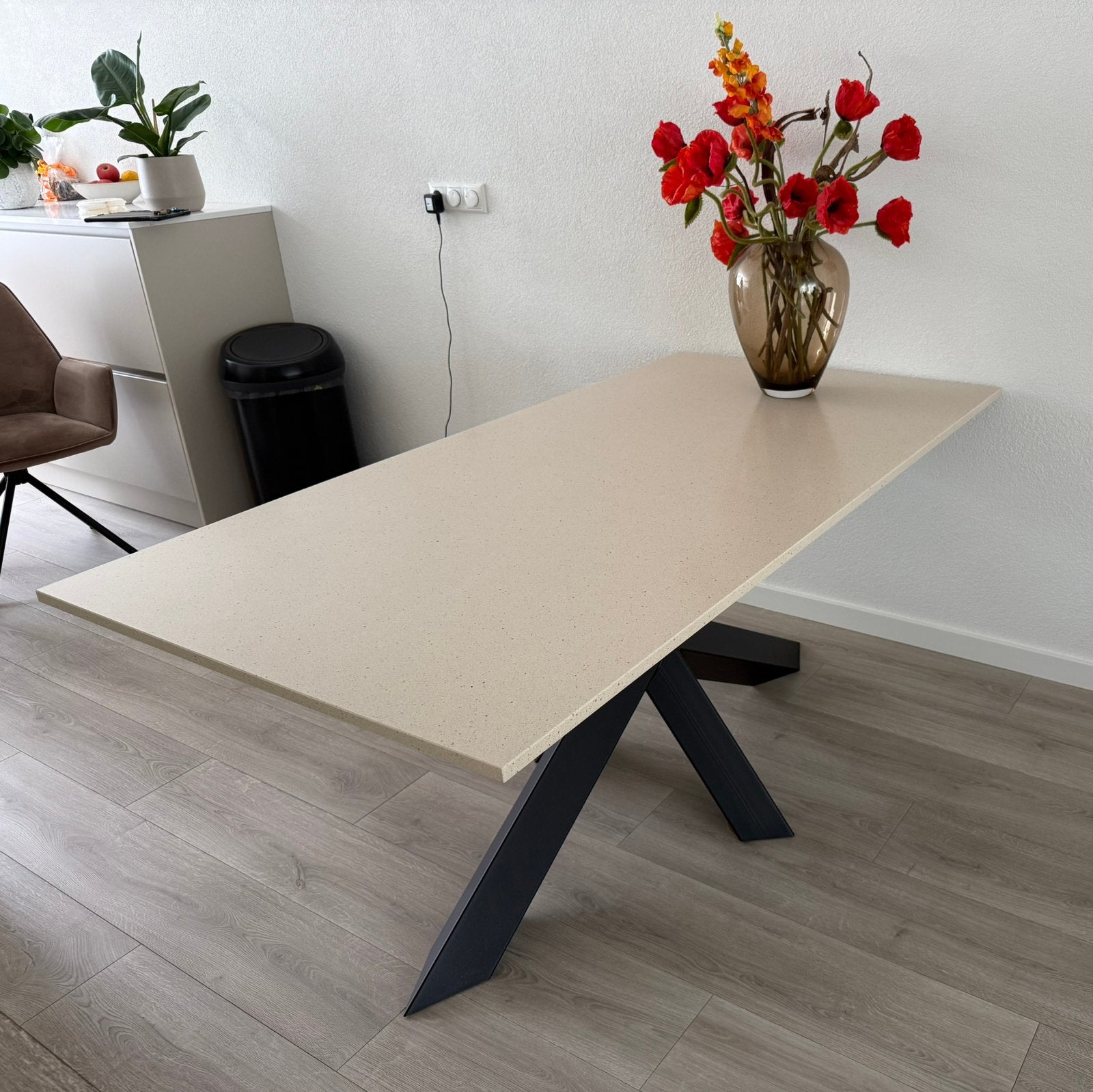 Eettafel composiet 170x90cm met stalen matrixpoot, Ophalen, Overige materialen, 50 tot 100 cm, Zo goed als nieuw
