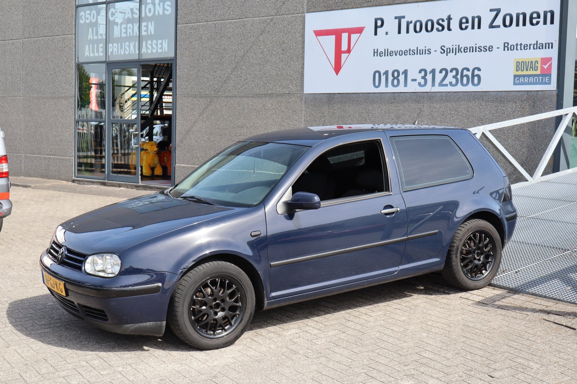 Volkswagen Golf 1.4-16V Trendline NAP MEENEEMPRIJS/HANDELSPR, Auto's, Oldtimers, Voorwielaandrijving, Zwart, Origineel Nederlands