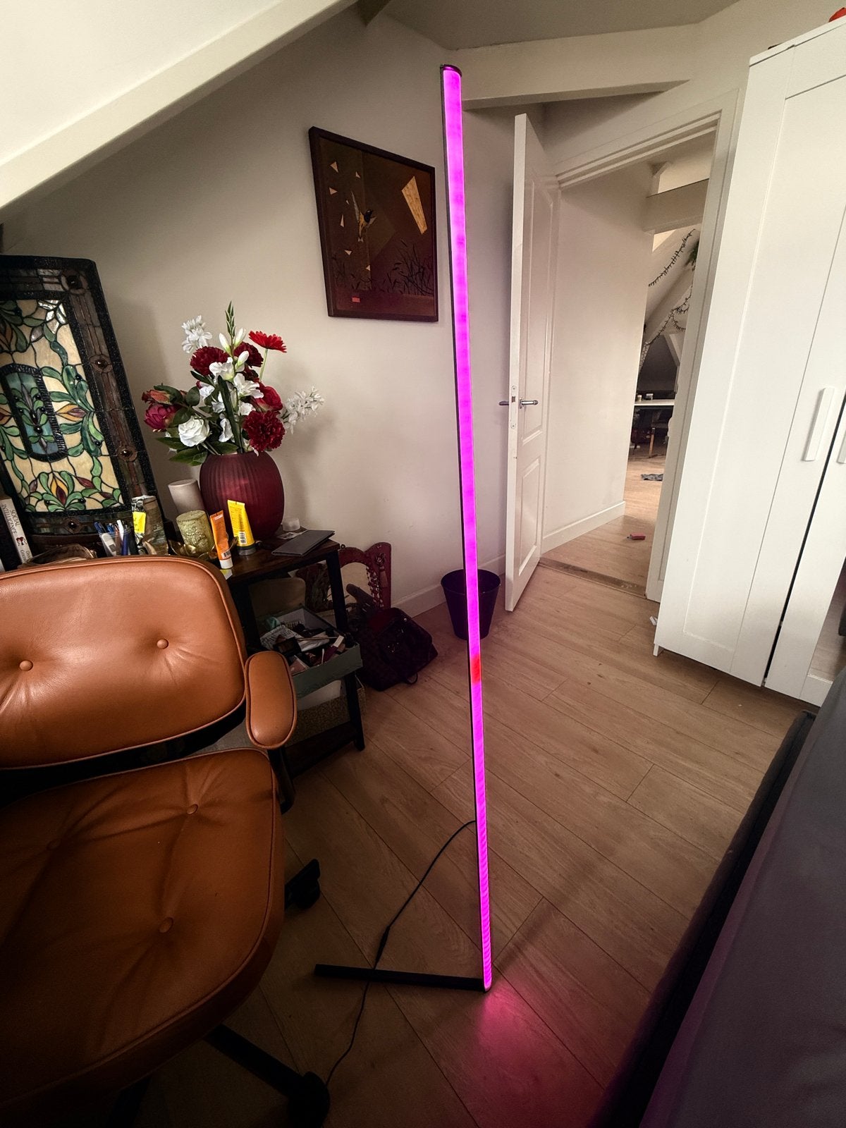 RGB LED Hoeklamp - Sfeervolle Verlichting, Ophalen of Verzenden, Zo goed als nieuw, Metaal, 150 tot 200 cm