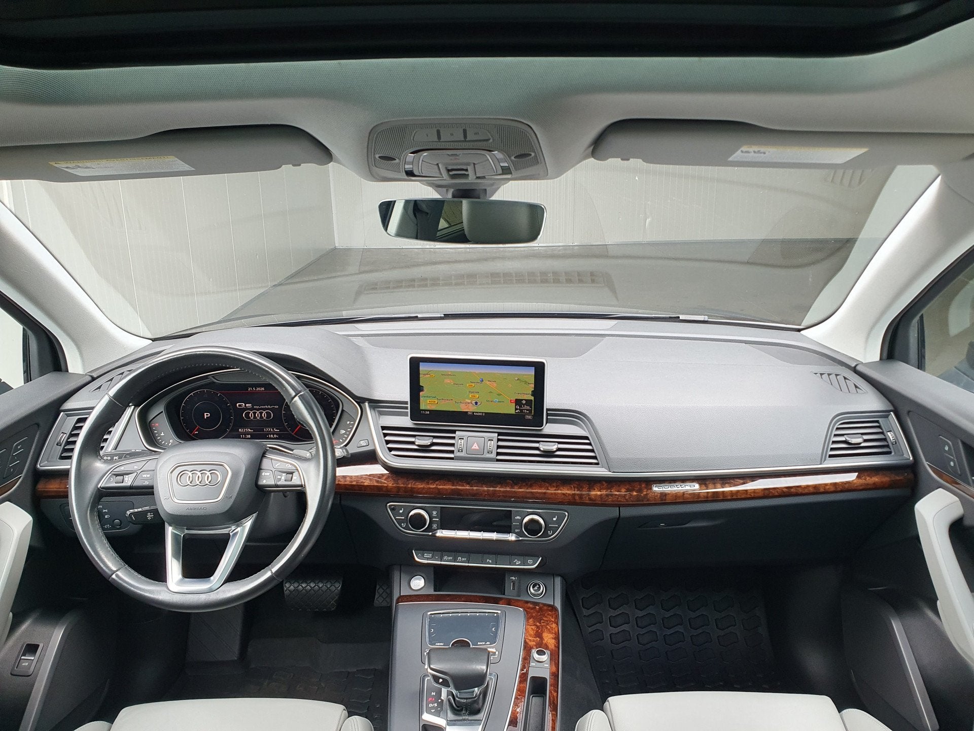 Audi Q5 2.0 TFSI quattro Sport PANO/NAVI/STOELVENT/LEDER/LMV, Auto's, Audi, Automaat, 1780 kg, 15 km/l, Gebruikt