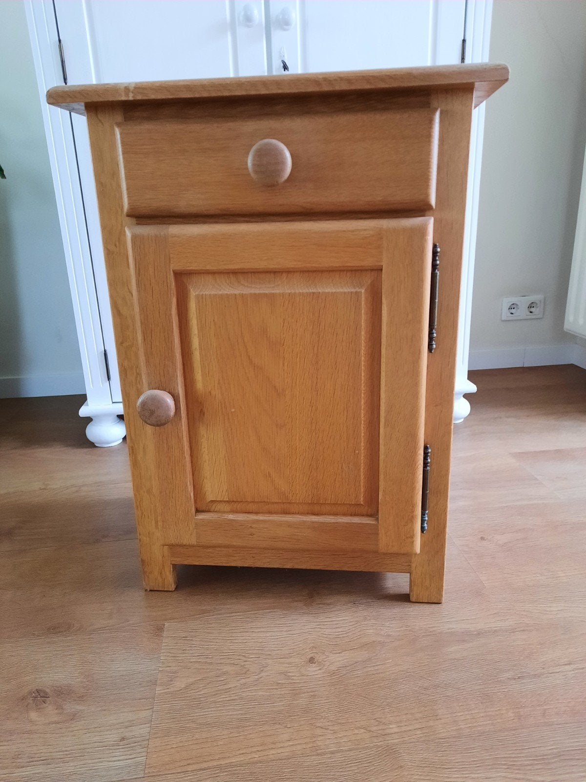 Leuk klein kastje te koop, Ophalen, Gebruikt