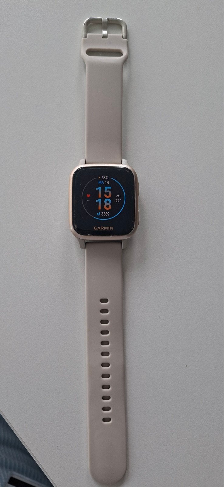 Garmin Venu Sq music - Lichtgoud met zandkleurige band, Gebruikt, Garmin, Ophalen of Verzenden, Waterdicht