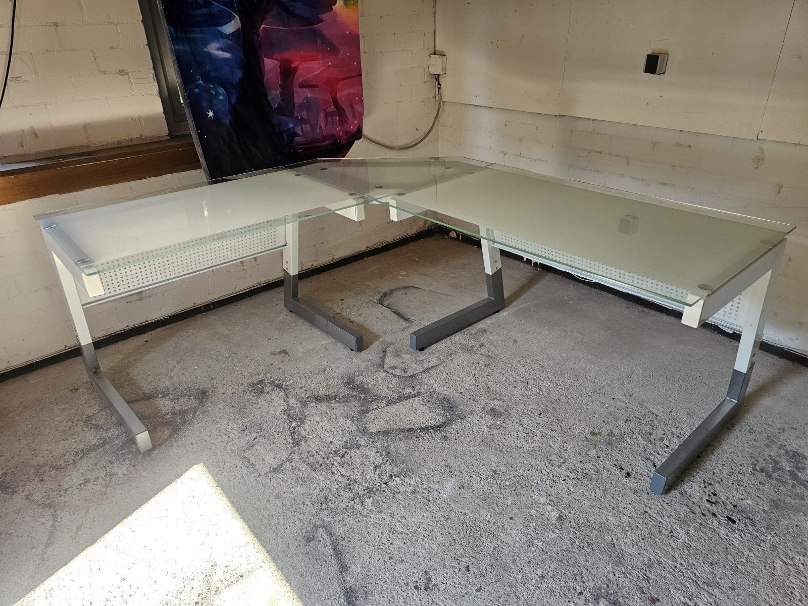 stevige hoek bureau glas, Ophalen, Zo goed als nieuw, Hoekbureau