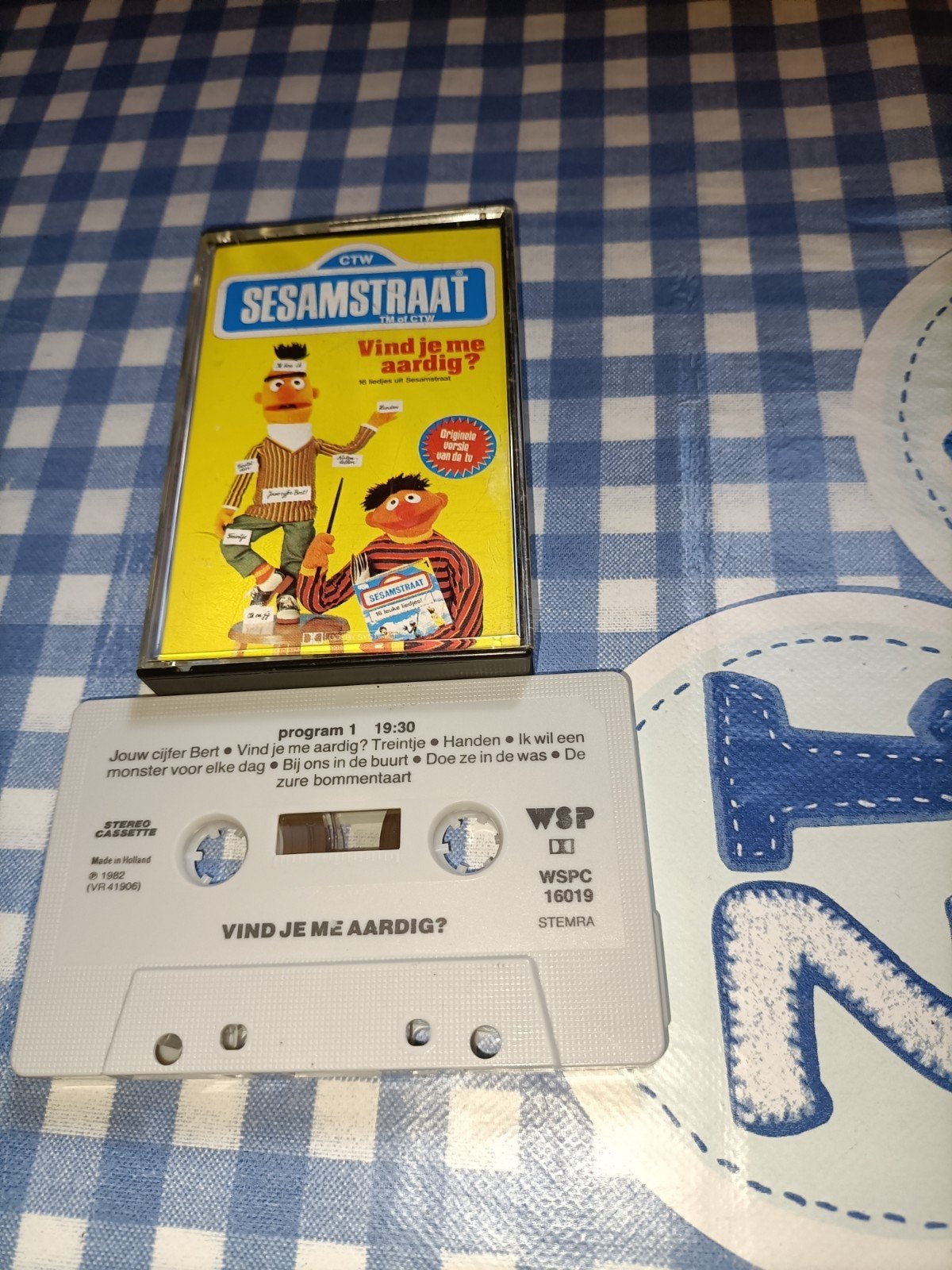Sesamstraat - Vind je me aardig? Cassettebandje, Ophalen of Verzenden, Kinderen en Jeugd, 1 bandje
