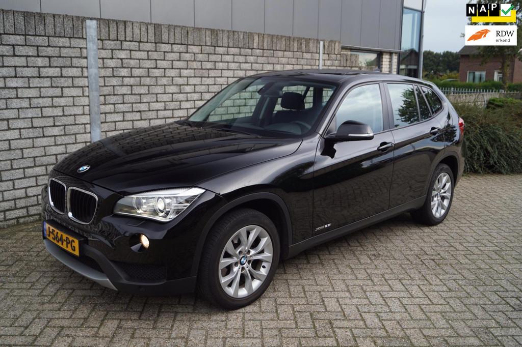 BMW X1 XDrive28i High Executive Autom 245 PK Navi Xenon Clim, Stof, Gebruikt, 4 cilinders, 2000 kg