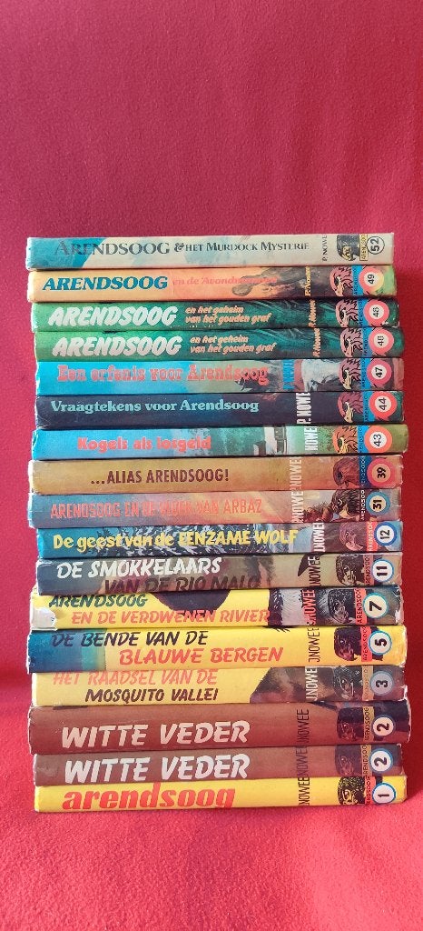 17x Arendsoog, 3x met papieren omslag, 3x 1e druk, Boeken, Gelezen, P. Nowee, Ophalen of Verzenden, Fictie