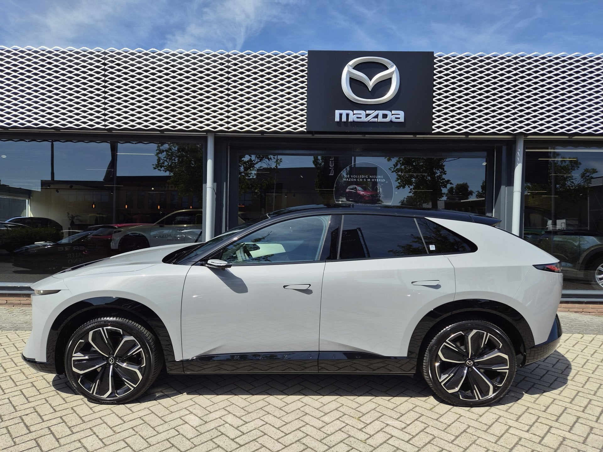 Mazda CX-6e Takumi Plus 78 kWh NAVI | RONDOMZICHT CAMERA | 2, Auto's, Mazda, Automaat, Achterwielaandrijving, 6e, Leder