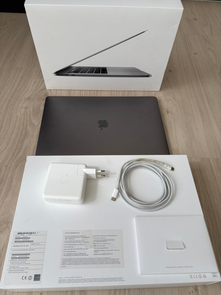 MacBook Pro 15” 2016, defect flexkabelprobleem, Computers en Software, Ophalen, 2 tot 3 Ghz, SSD, 16 GB