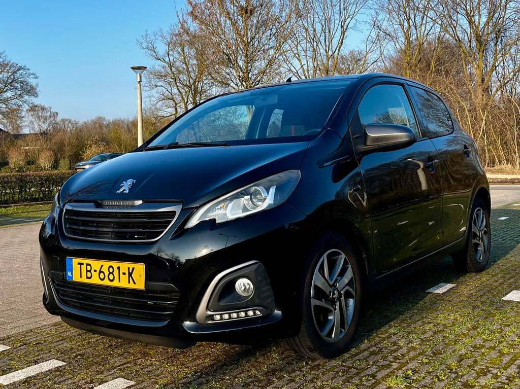Peugeot 108 1.0 Active | Zwart | 78.291 km | APK 1-7-2026, Auto's, Peugeot, Voorwielaandrijving, 4 stoelen, Zwart, Origineel Nederlands