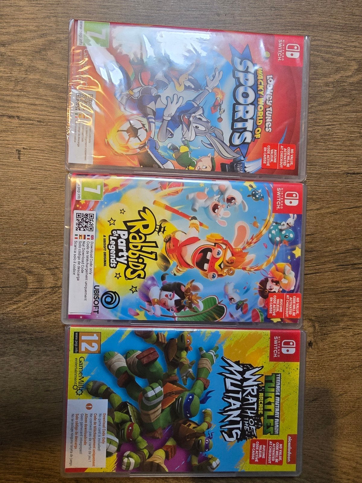 3 nintendo switch games (codes in a box), 3 spelers of meer, Ophalen, Zo goed als nieuw, Vanaf 7 jaar