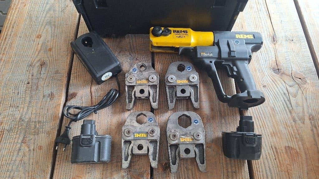 Rems Akku-press ACC Accu perstang persmachine. M-bekken., ., Ophalen of Verzenden, Zo goed als nieuw, .