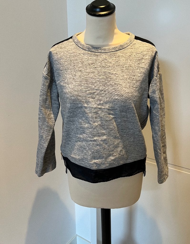 Heel goed. grijs Vanilia sweater trui XS 34 36 met 3/4 mouw, Kleding | Dames, Vanilia, Ophalen of Verzenden, Zo goed als nieuw