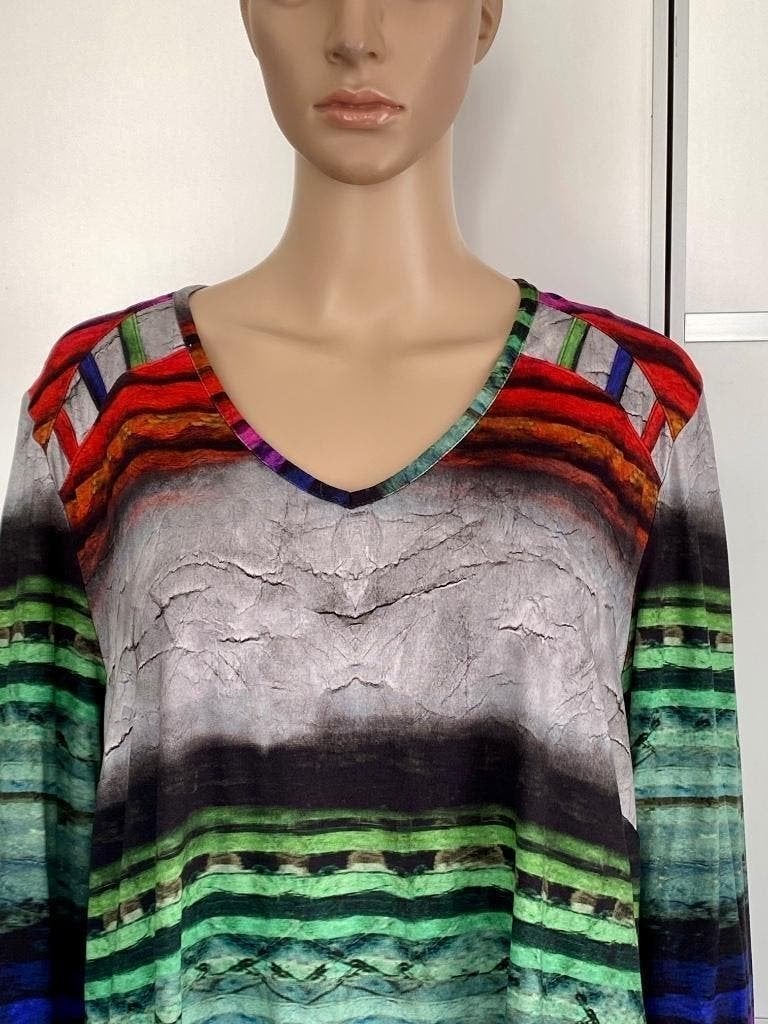 J213 Sempre Piu maat 46=XL lang top shirt trui groen rood, Maat 46/48 (XL) of groter, Ophalen of Verzenden, Zo goed als nieuw