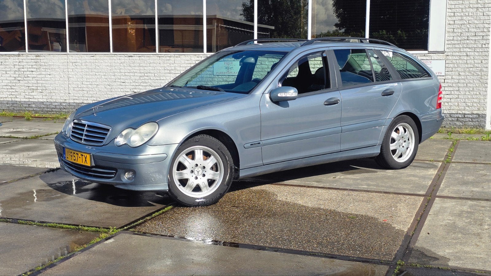 Mercedes C220 CDI C-Klasse 2.2 CDI C200 Combi AUT 2004 Grijs, Auto's, Mercedes-Benz, Automaat, 4 cilinders, 122 pk, Stationwagon