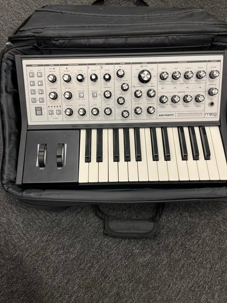 ***Moog Sub Phatty Analoge Synthesizer***, Ophalen of Verzenden, Zo goed als nieuw, Overige aantallen, Overige merken