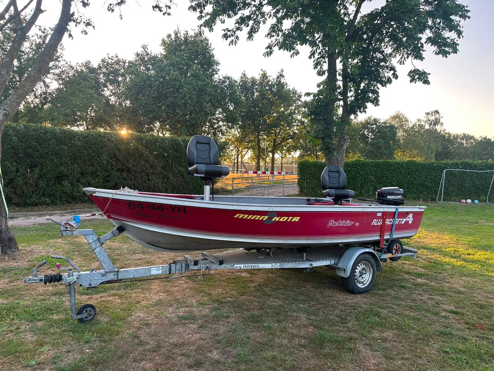 Visboot Alumacraft met Mercury 15 pk en Pega kanteltrailer, Watersport en Boten, Bootonderdelen, Gebruikt, Overige typen, Motorboot
