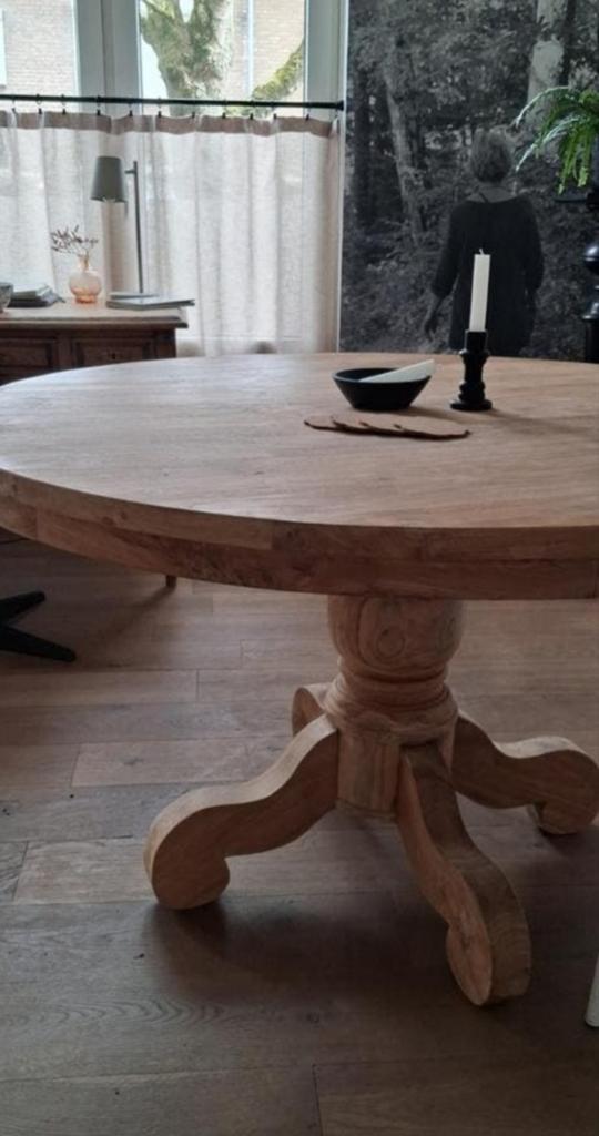 Zware, stoere teakhouten ronde tafel (130cm), Huis en Inrichting, Tafels | Eettafels, Ophalen, Zo goed als nieuw, Vijf personen of meer