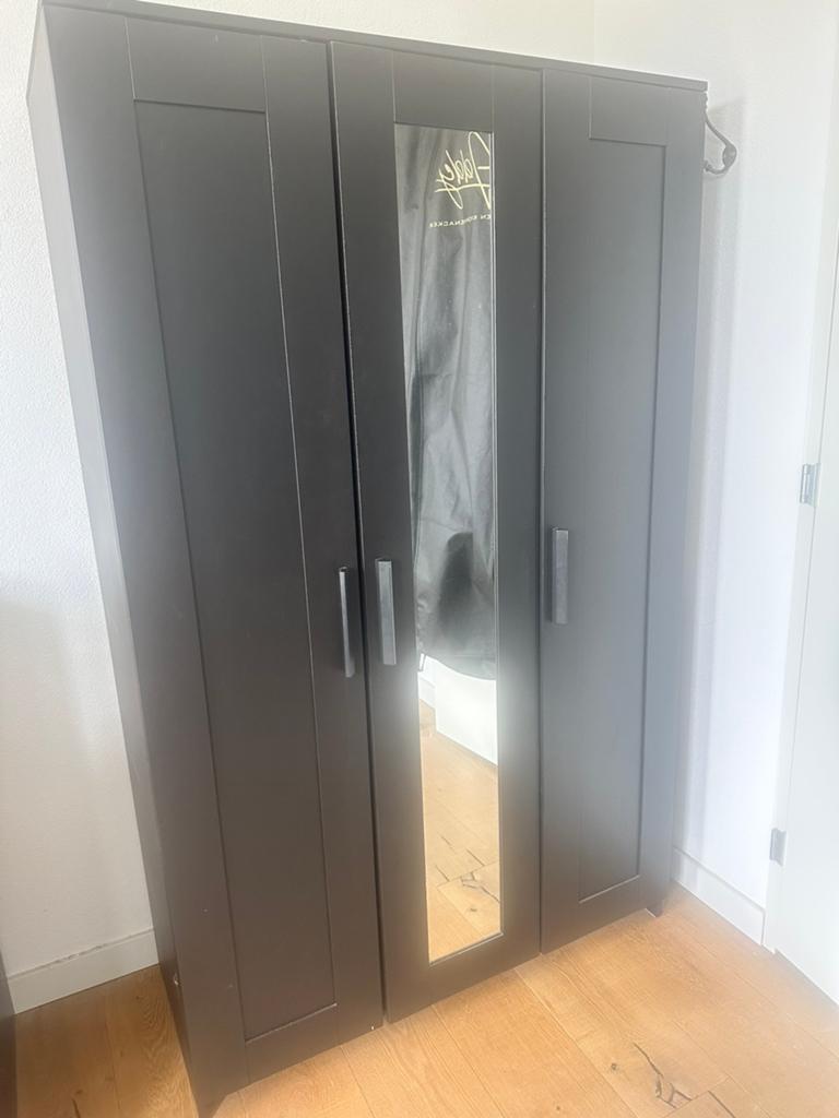 Kledingkast 3-deurs met spiegel IKEA Brimnes, Huis en Inrichting, Ophalen, Gebruikt, 100 tot 150 cm, 150 tot 200 cm