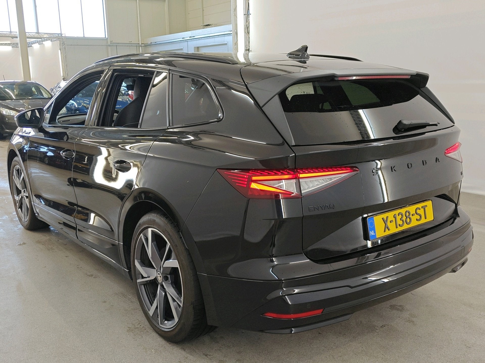 Skoda Enyaq 85 286pk Sportline | SOH 97% | Trekhaak wegklapb, Auto's, Automaat, Achterwielaandrijving, Gebruikt, 575 km