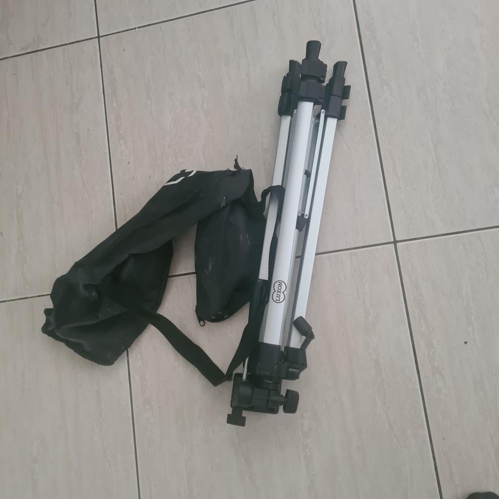 Luxon Camerastatief met Waterpas en Draagtas, Gebruikt, Minder dan 150 cm, Met balhoofd, Ophalen of Verzenden