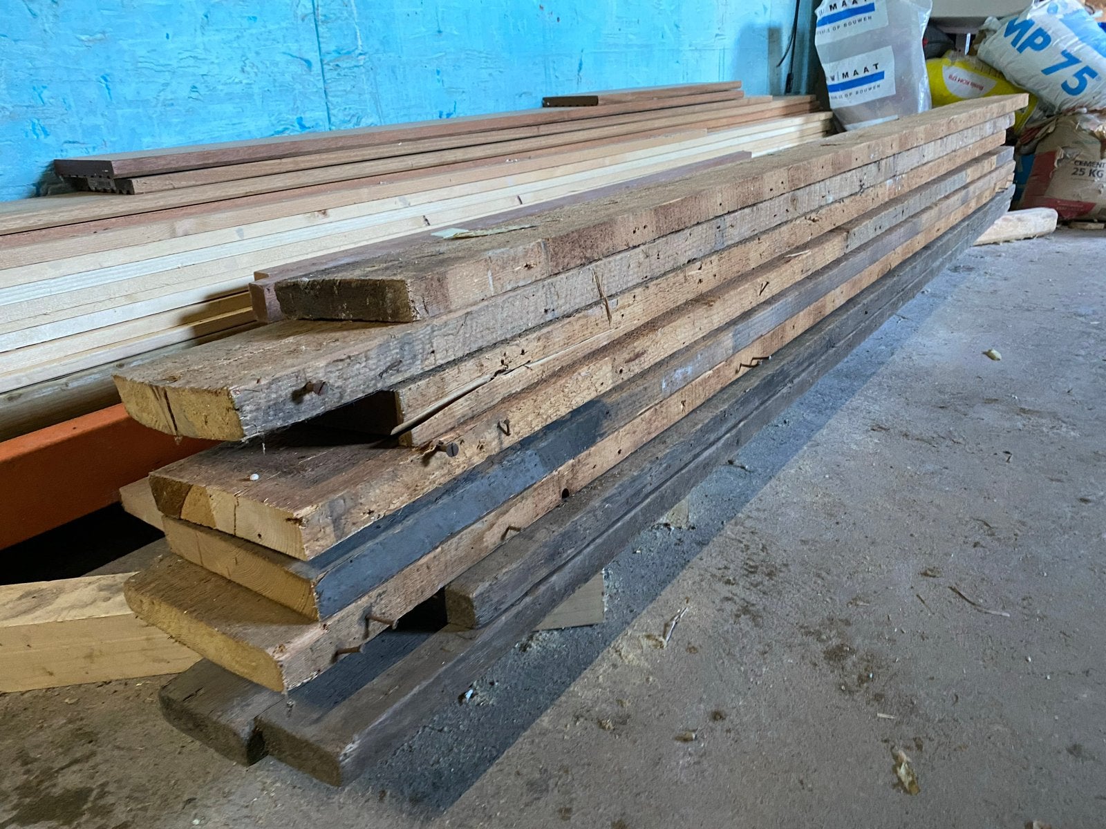 Oude zolder draagbalken, goede kwaliteit, Ophalen, Gebruikt, 200 tot 250 cm, 50 mm of meer