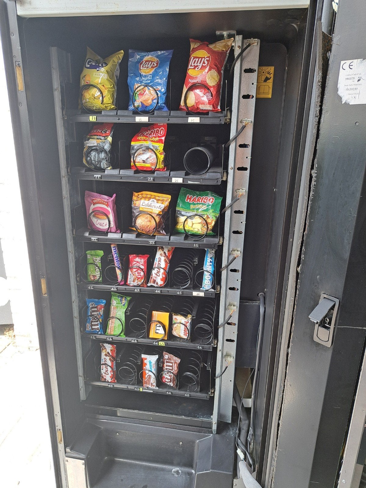Fas snack automaat gekoeld compact model, Ophalen, Gebruikt