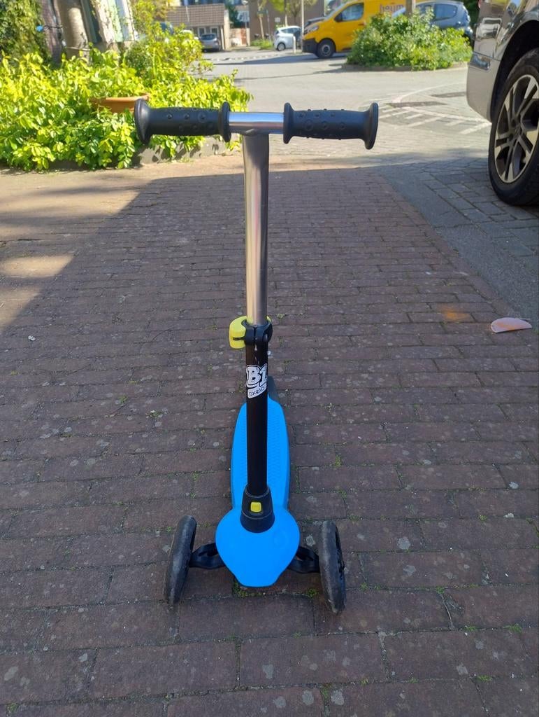 Oxelo kinderstep met 3 wielen - Blauw, Ophalen of Verzenden, Gebruikt, Gewone step