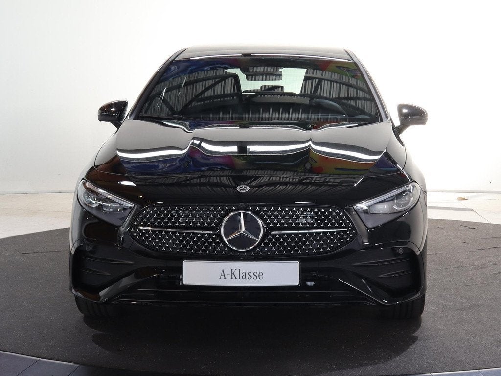 Mercedes-Benz A-Klasse 250e Business Solution AMG | Panorama, Auto's, Mercedes-Benz, 4 cilinders, Plug-in hybride, Bedrijf, Hybride Elektrisch/Benzine