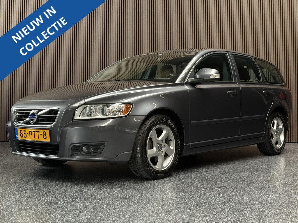 Volvo V50 2.0 Sport | NL Auto | Airco | Leder | Aantoonbaar, Gebruikt, 4 cilinders, V50, Zilver of Grijs