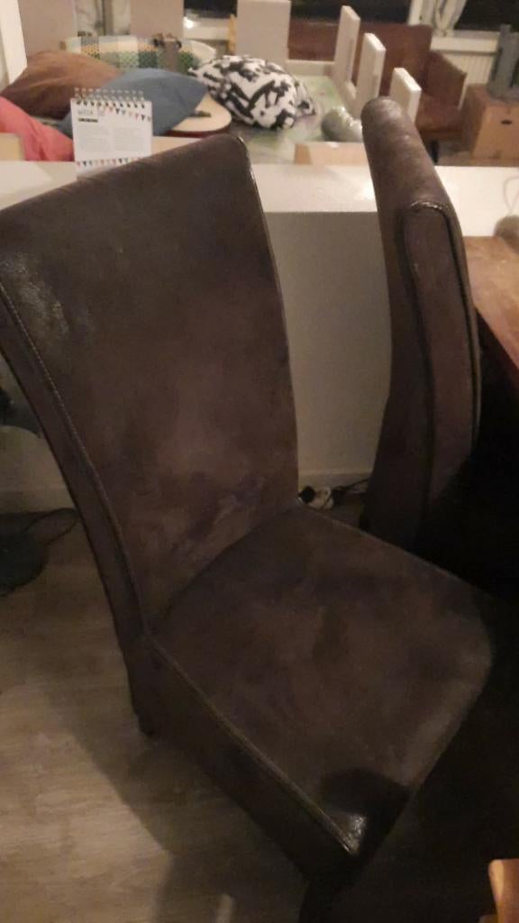 Gratis 4 eetkamerstoelen - af te halen in Den Bosch, Huis en Inrichting, Stoelen, Ophalen of Verzenden
