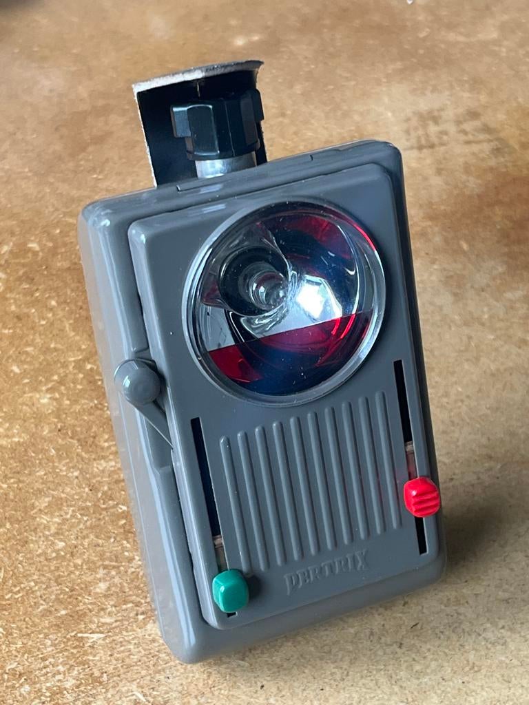 Vintage Pertrix zaklamp - Ideaal voor op de camping!, Caravans en Kamperen, Zaklampen, Ophalen of Verzenden, Nieuw, Batterij