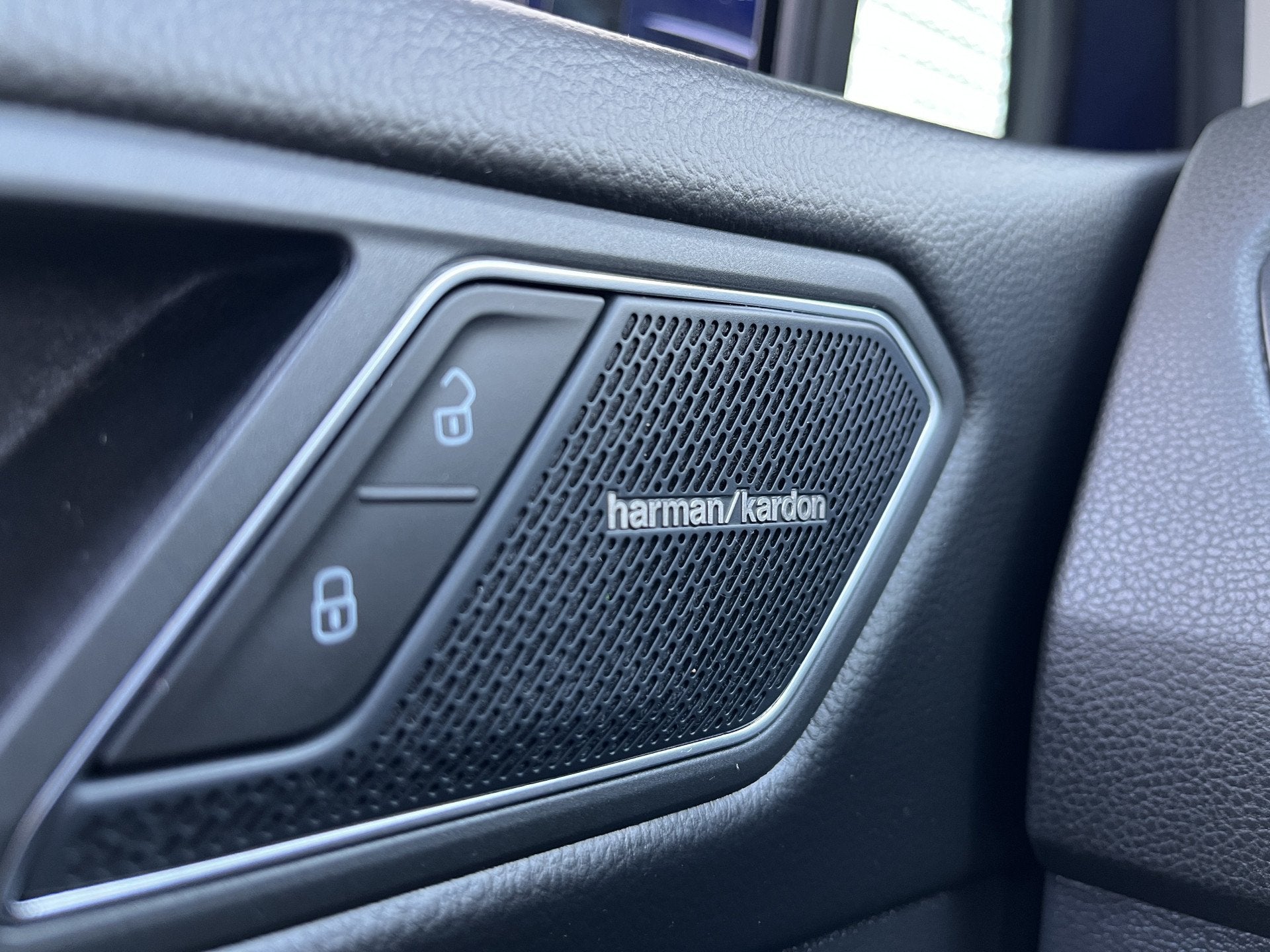 Volkswagen Tiguan Allspace 1.5 TSI Elegance / Panoramadak /, 12 maanden, Blauw, Alcantara, Origineel Nederlands