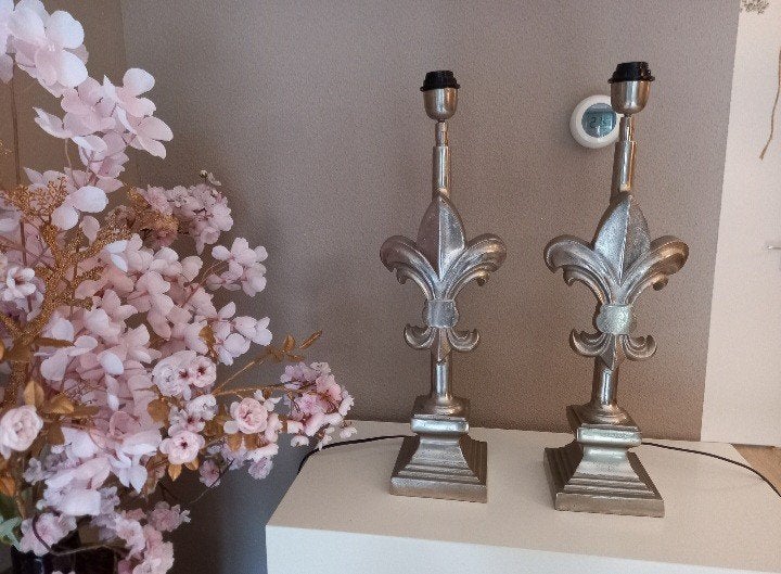 tafellampen Colmore Set van 2 met Fleur de Lis design, Huis en Inrichting, Lampen | Tafellampen, Ophalen, E27 (groot), Zo goed als nieuw