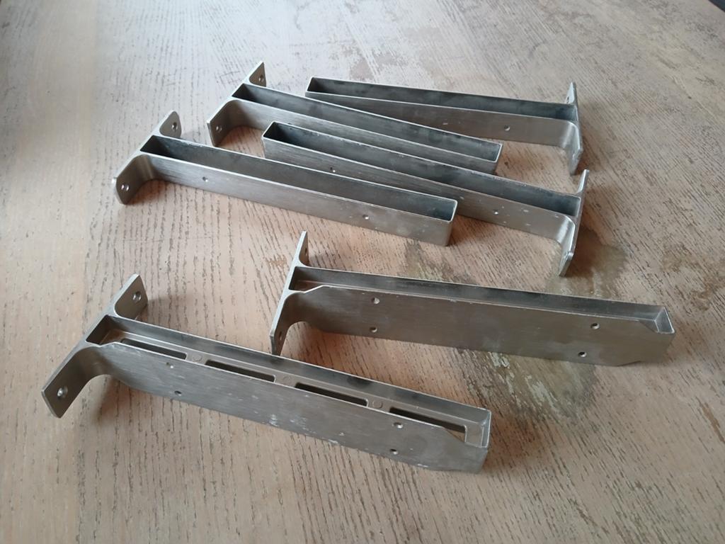 IKEA plankdragers: 4x GRANHULT, 2x EKBY BJÄRNUM, Ophalen of Verzenden, Zo goed als nieuw
