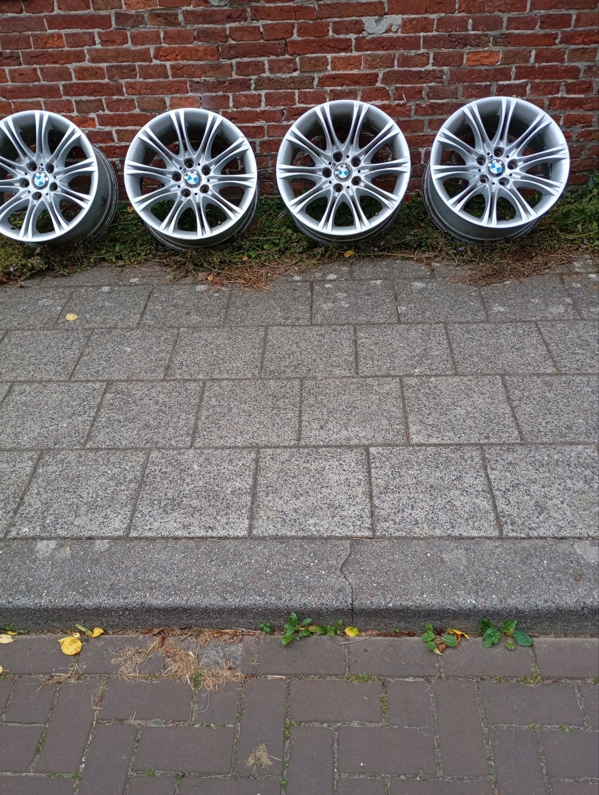 BMW Velgen met Zomerbanden - 17 inch, Auto-onderdelen, Banden en Velgen, Ophalen, Gebruikt, Banden en Velgen, 17 inch