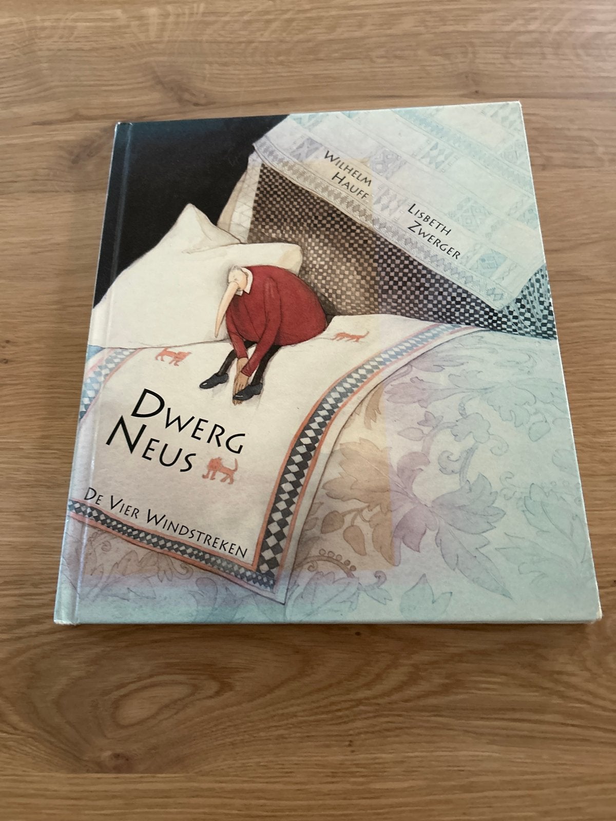 Dwerg Neus - Wilhelm Hauff & Lisbeth Zwerger, Boeken, Ophalen of Verzenden, Zo goed als nieuw, Prentenboek