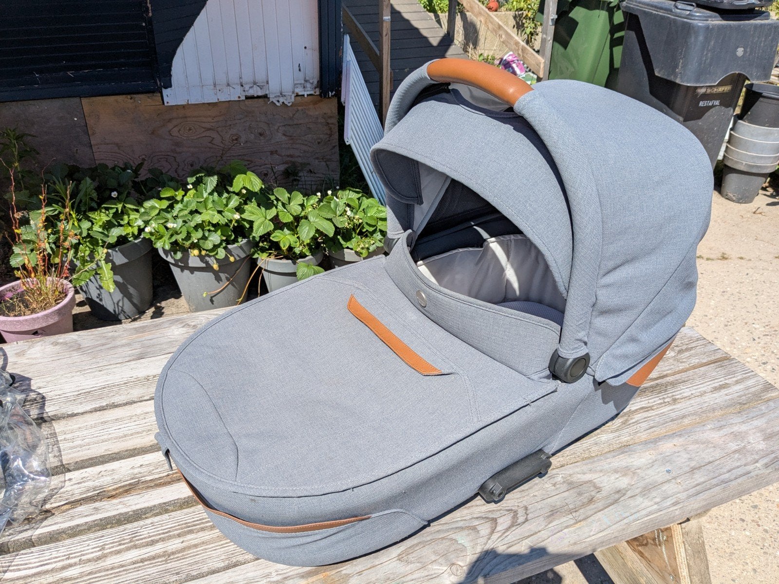 Nette Reiswieg met regenhoes - Mutsy Icon Vision, Kinderen en Baby's, Kinderwagens en Combinaties, Ophalen, Zo goed als nieuw