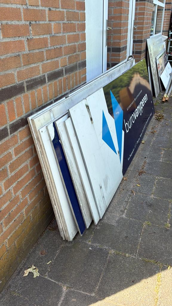 Gebruikte sponsorborden 80 x 240 cm, Doe-het-zelf en Verbouw, Platen en Panelen, Ophalen, Gebruikt, Overige materialen, Minder dan 20 mm