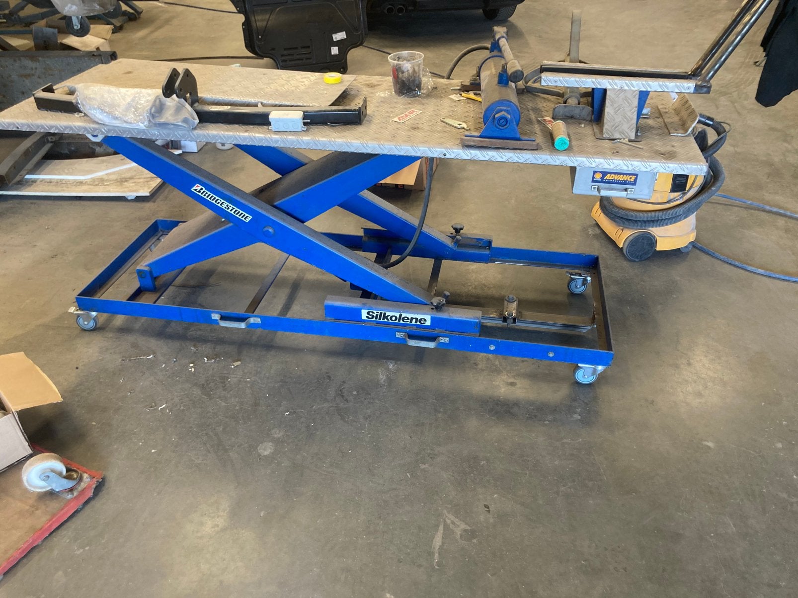 Motorhefbrug, Ophalen, Zo goed als nieuw, Hydraulisch, Garagekrik