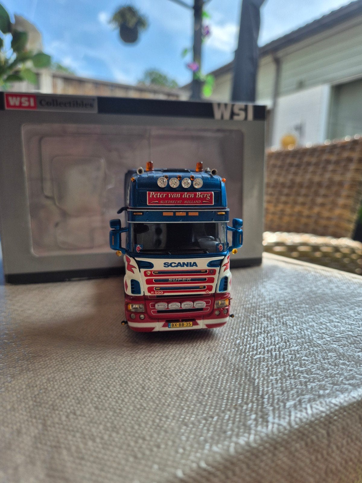 wsi scania peter vd berg, Hobby en Vrije tijd, Modelauto's | 1:50, Ophalen of Verzenden, Zo goed als nieuw, Bus of Vrachtwagen