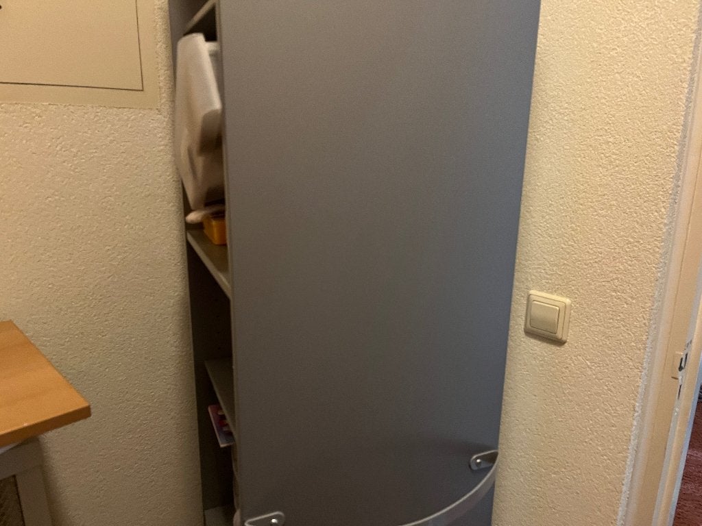 Draaibare kast met spiegelzijde, Ophalen, Zo goed als nieuw
