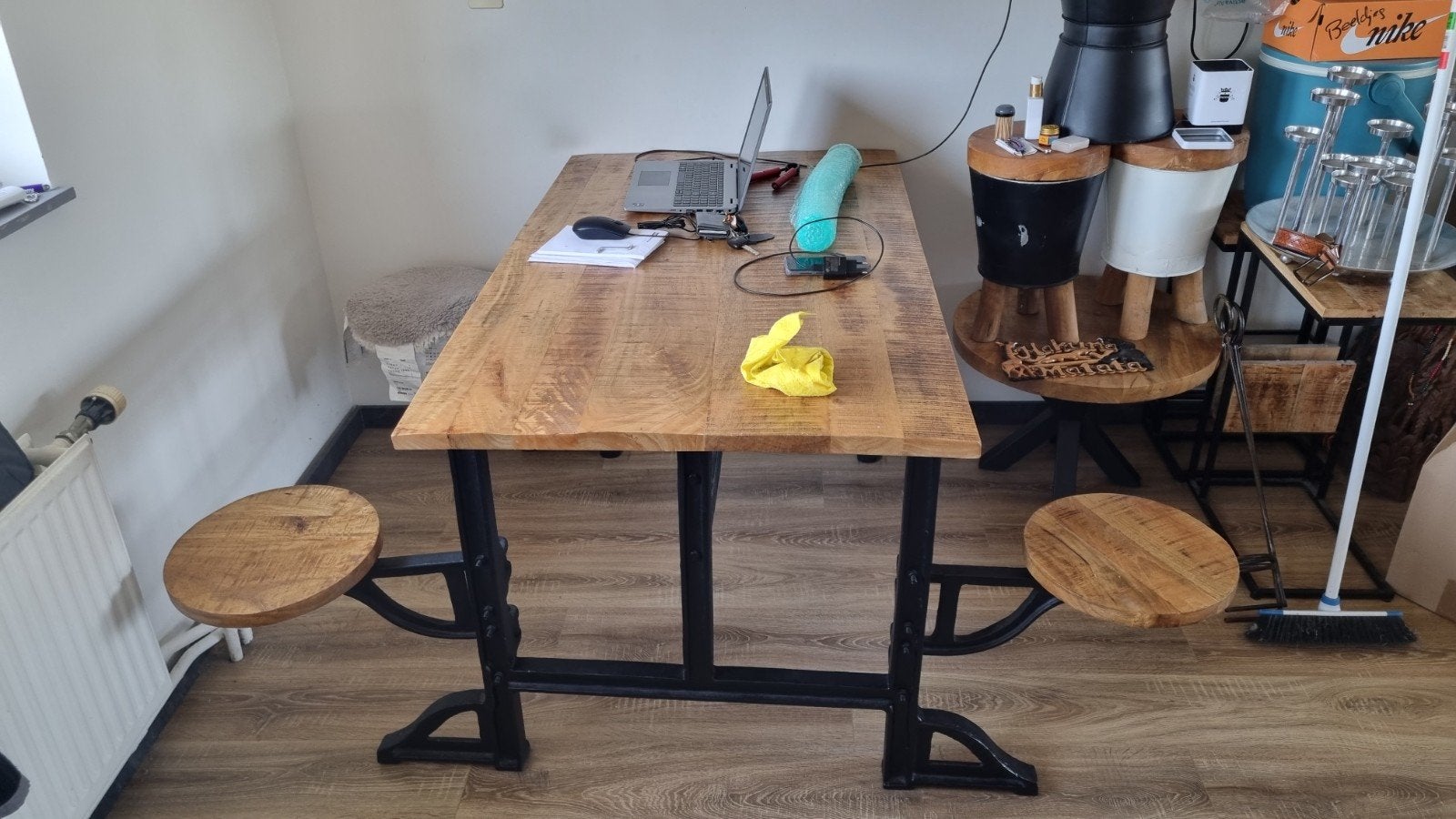 Eettafel met barstoeltjes mangohout, Huis en Inrichting, Tafels | Eettafels, Ophalen