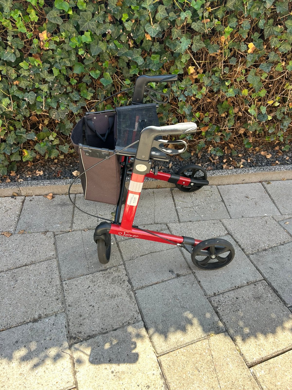 Rehasens Server Rollator Rood en meer, Ophalen, Zo goed als nieuw