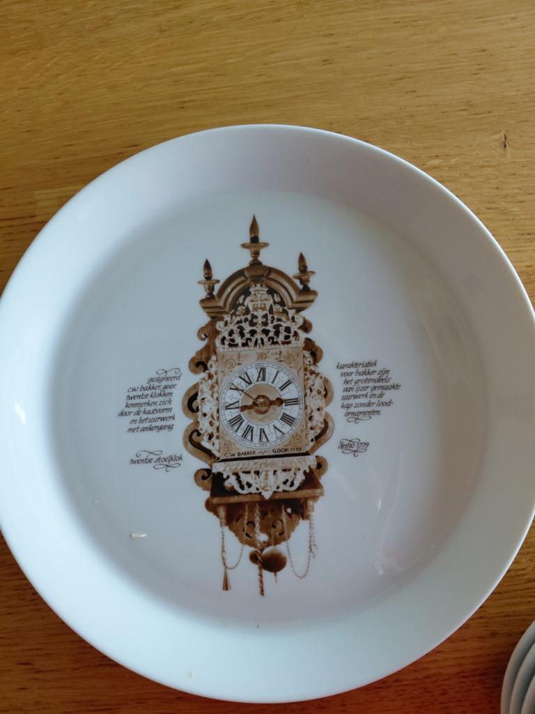 Gebakstel met klokkenafbeelding. I.z.g.st, Antiek en Kunst, Ophalen of Verzenden
